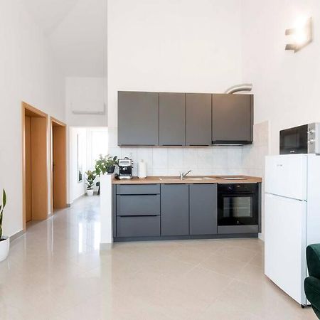 Cozy Apartment With Private Parking Medulin Buitenkant foto